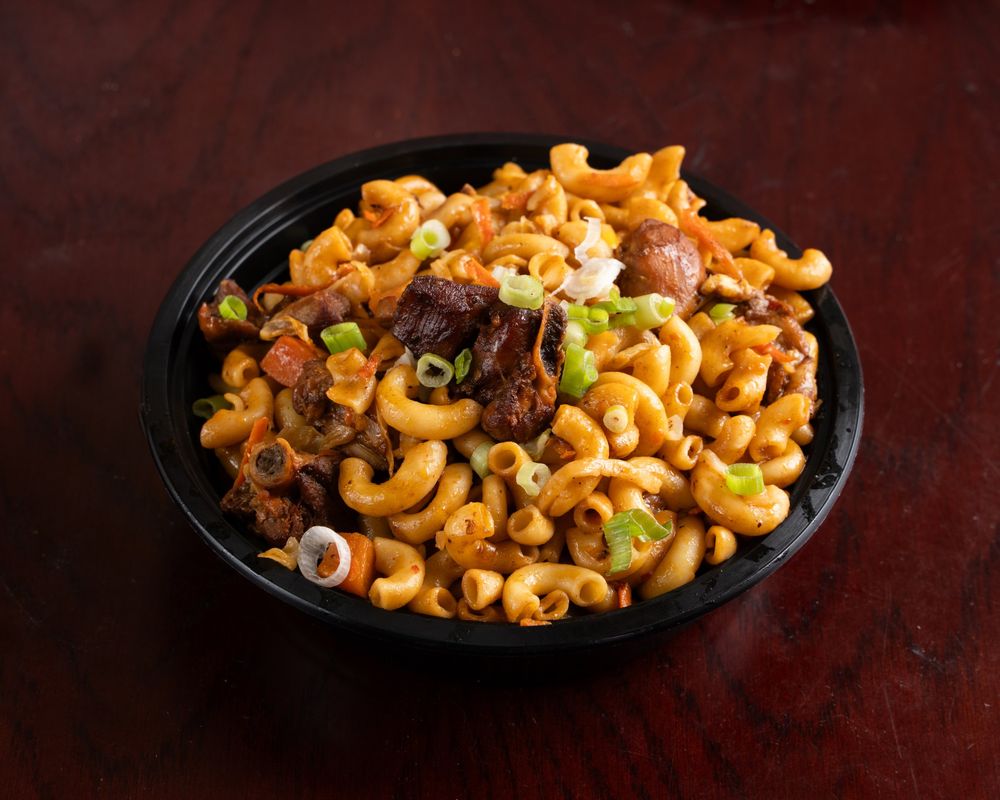 Macaroni with chicken